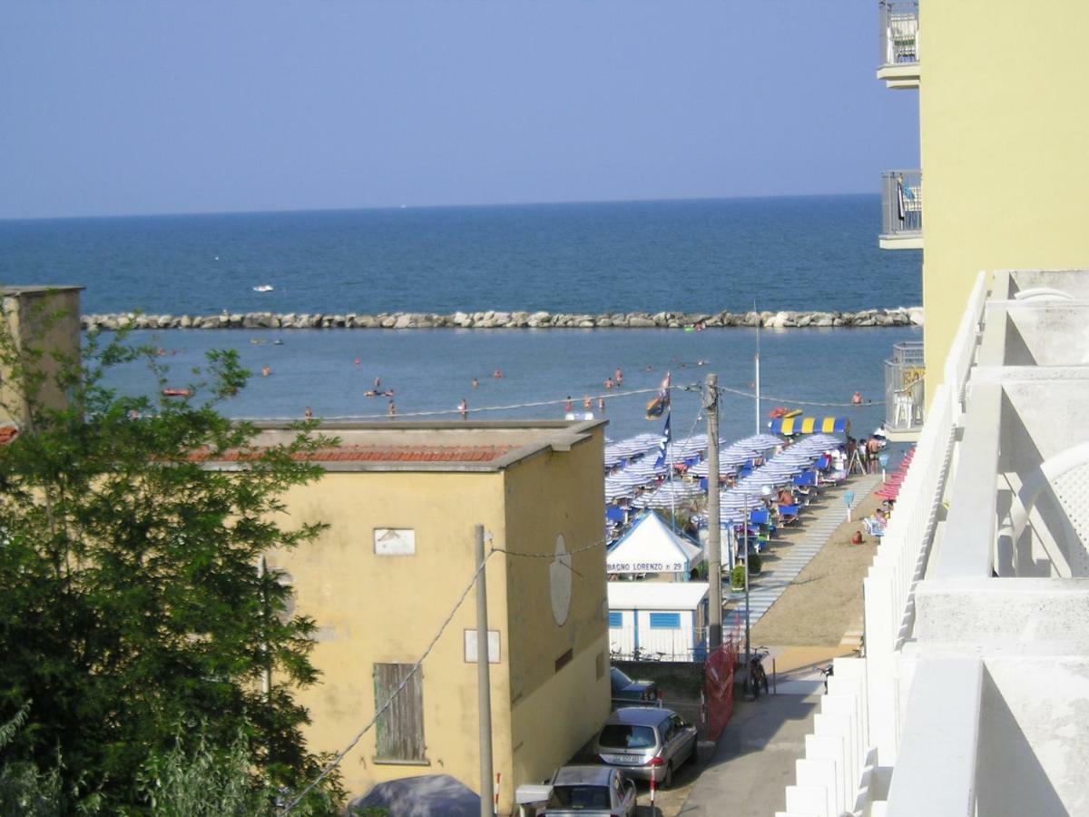 Hotel Lauretta Bellaria-Igea Marina Luaran gambar