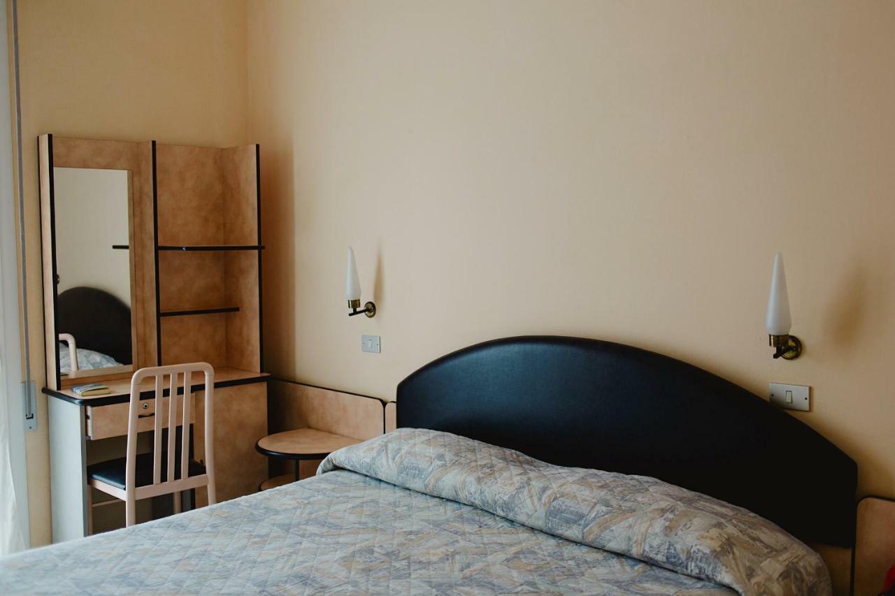 Hotel Lauretta Bellaria-Igea Marina Luaran gambar
