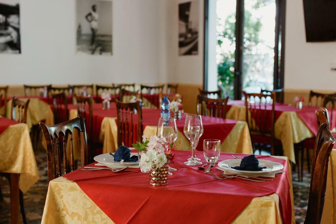 Hotel Lauretta Bellaria-Igea Marina Luaran gambar