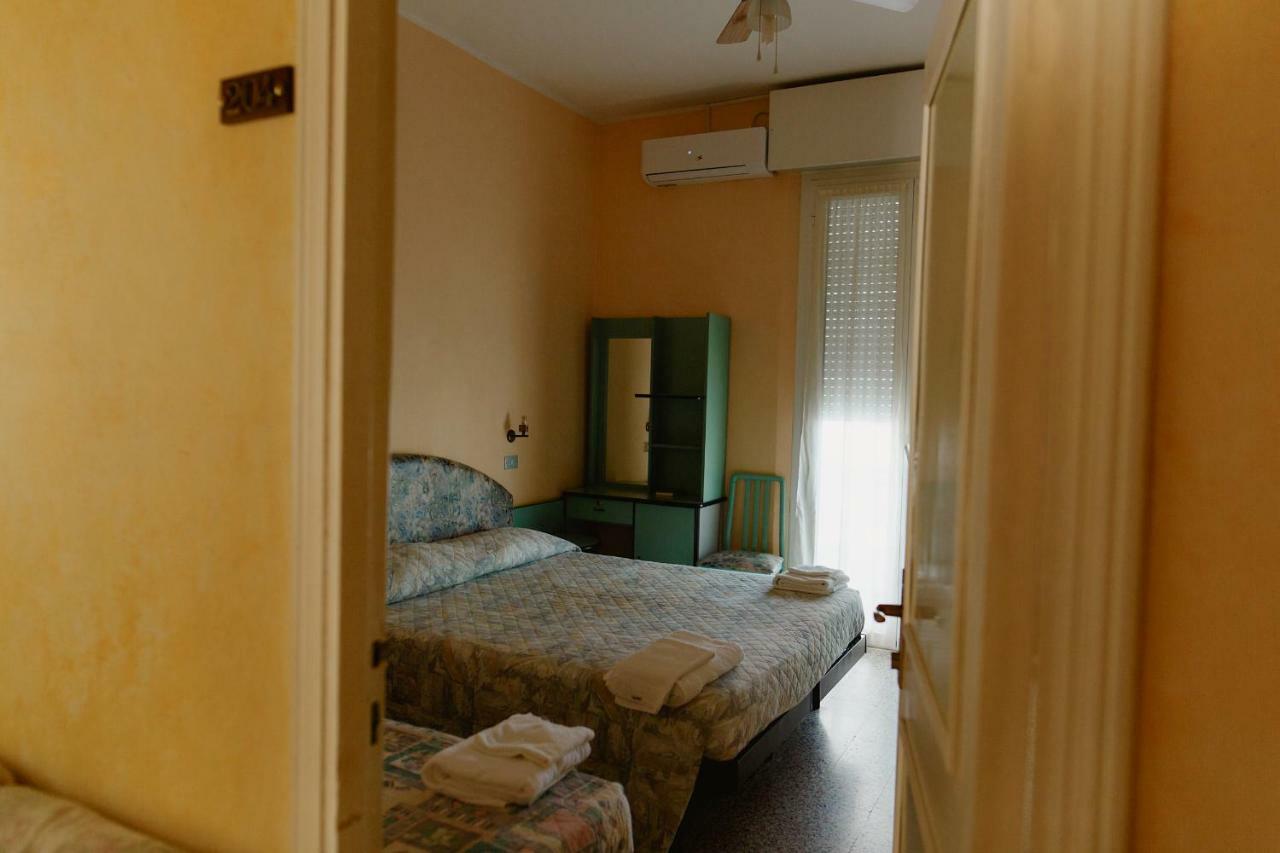 Hotel Lauretta Bellaria-Igea Marina Luaran gambar